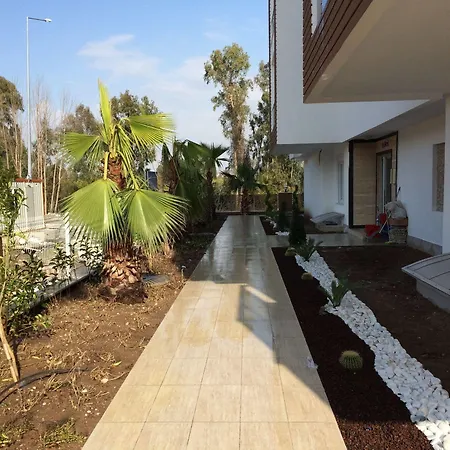 아파트 Riva House